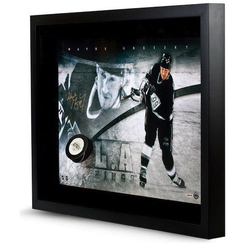 WAYNE GRETZKY Signed Los Angeles Kings Slap Shot Break Through Photo UDA