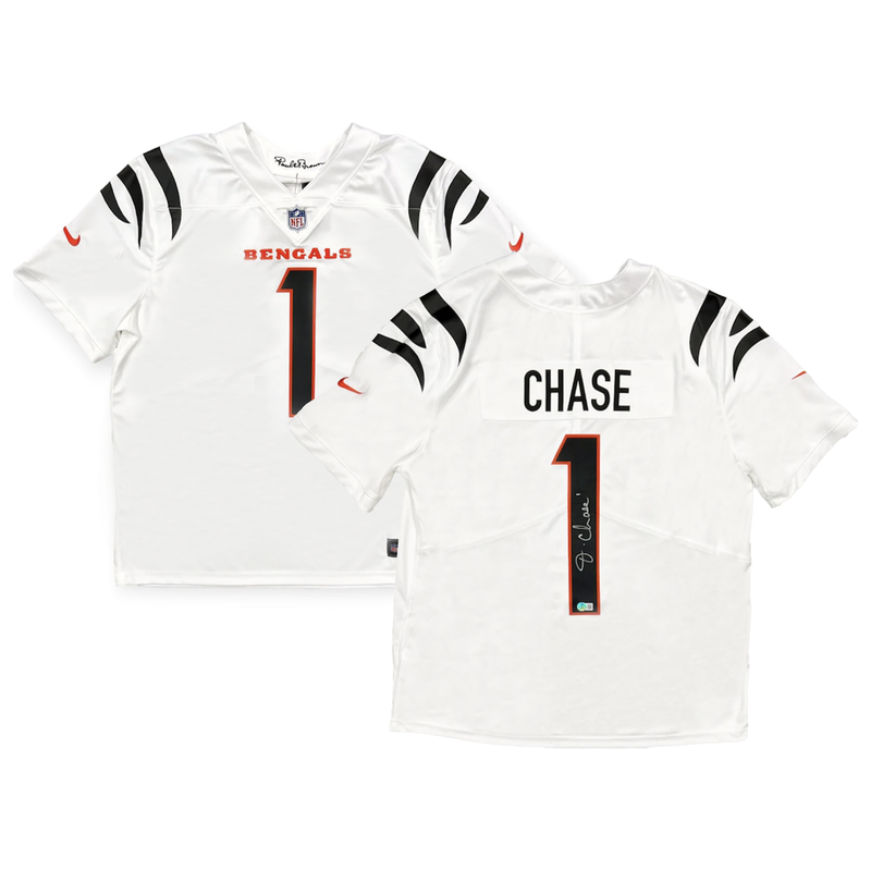 Ja'Marr Chase Autographed Bengals White Nike Vapor Limited Jersey Beckett