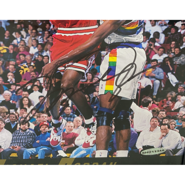 Michael Jordan Autographed Bulls 'Lay Up' 8" x 10" Photograph UDA