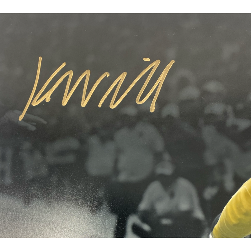 Kyren Williams Autographed Notre Dame 'Diving TD' 11" x 14" Photograph Beckett