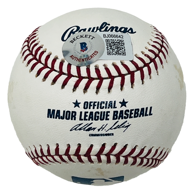 Fernando Gonzalez Autographed New York Yankees Official MLB Baseball Beckett
