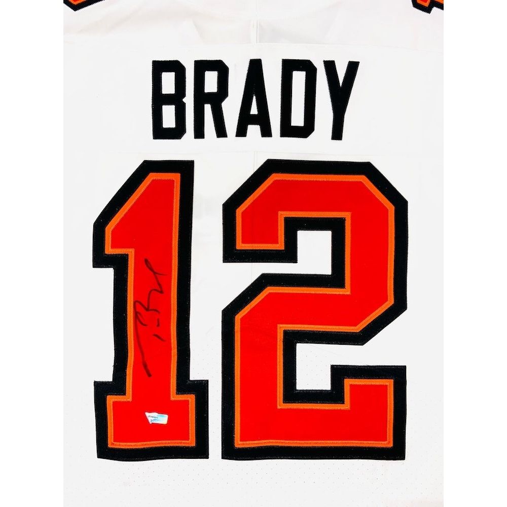 TOM BRADY Autographed Tampa Bay SB LV Patch Nike Elite White Jersey FANATICS