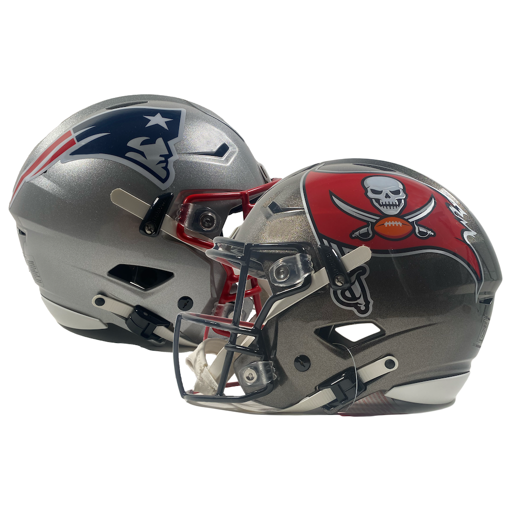 TOM BRADY Autographed Buccaneers / Patriots Authentic Speed Flex Helmet FANATICS