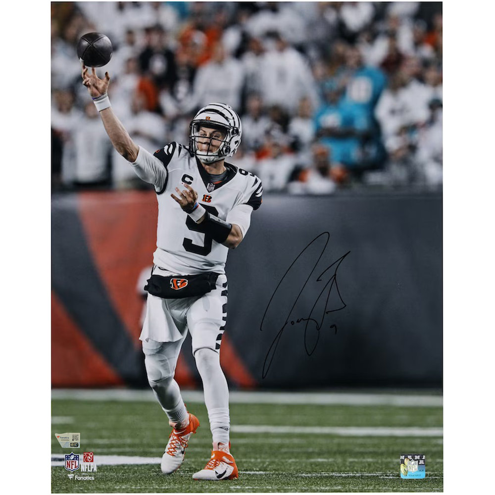 Joe Burrow Autographed Cincinnati Bengals Throwing 16" x 20" Photograph Fanatics