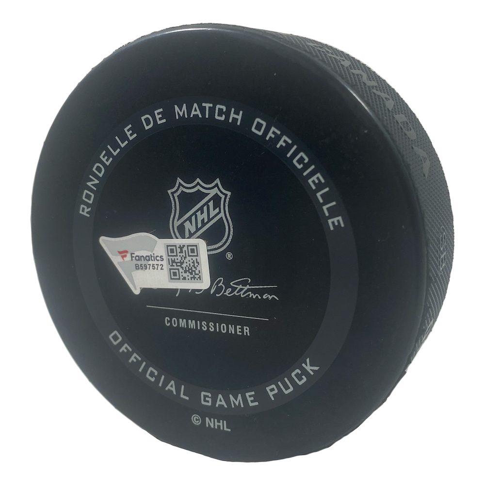 AUSTON MATTHEWS Autographed "2022 HART" Maple Leafs Official Puck FANATICS