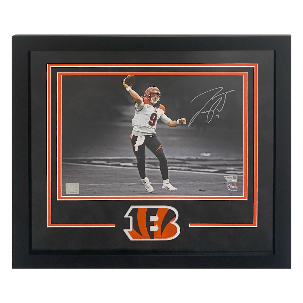 Joe Burrow Autographed Bengals "Throwing" Framed 11" x 14" Photo Fanatics