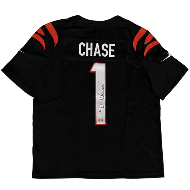 Ja'Marr Chase Autographed Bengals Black Nike Vapor Limited Jersey Beckett