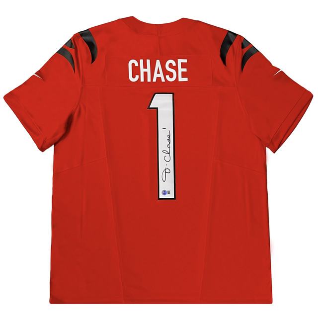 Ja'Marr Chase Autographed Bengals Orange Nike Vapor Limited Jersey Beckett