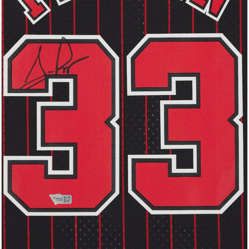 SCOTTIE PIPPEN Autographed Chicago Bulls Pinstripe Mitchell & Ness Jersey FANATICS