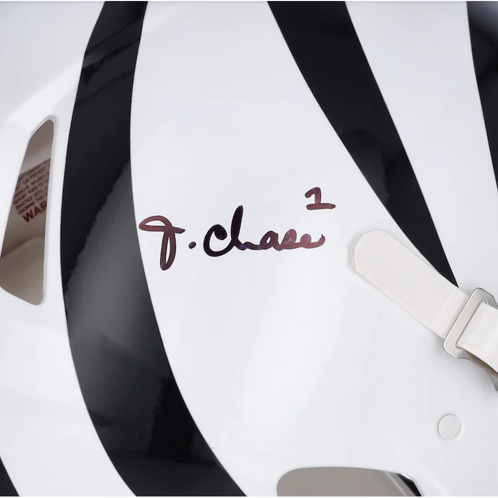 JA'MARR CHASE Autographed Bengals Alternate Speed Authentic Helmet FANATICS