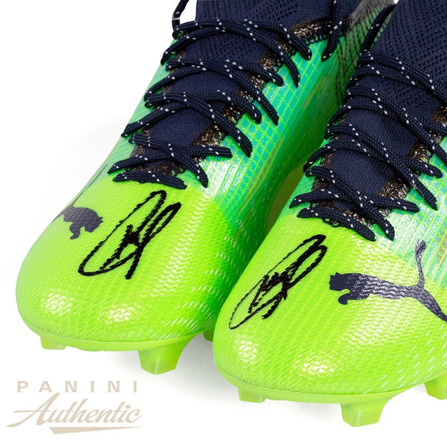 CHRISTIAN PULISIC Autographed Green Puma Ultra 1.3 Cleats PANINI LE 25