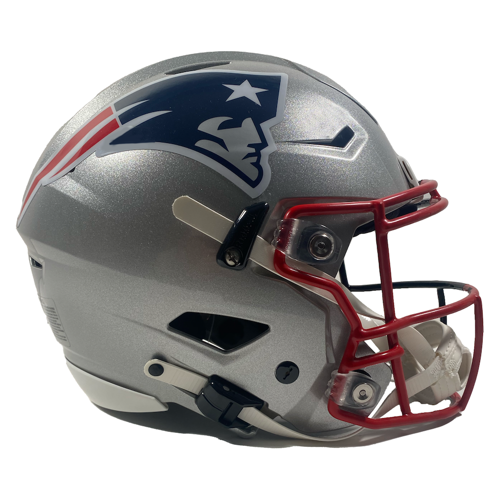 TOM BRADY Autographed Buccaneers / Patriots Authentic Speed Flex Helmet FANATICS