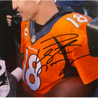 TOM BRADY / PEYTON MANNING Autographed 16" x 20" "Handshake" Photo FANATICS