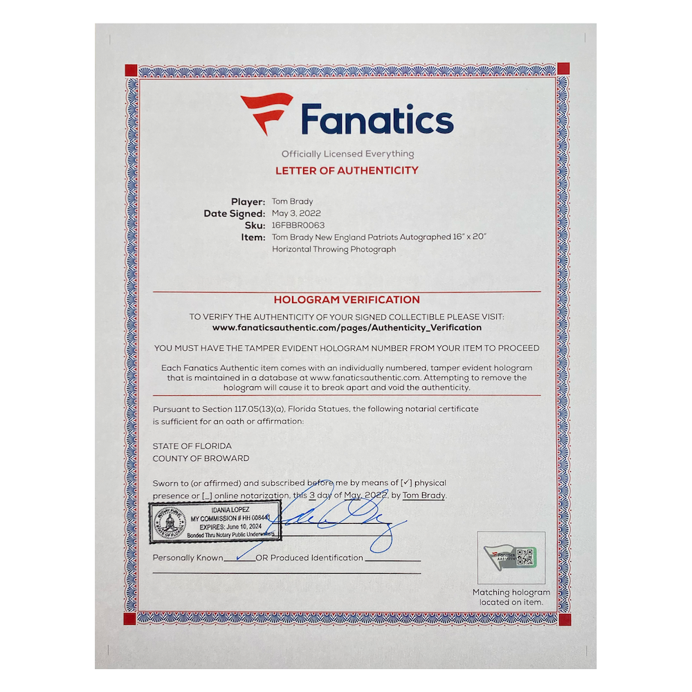 TOM BRADY Autographed NE Patriots "Throwing" 16" x 20" Photograph FANATICS