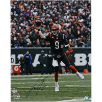 Joe Burrow Autographed Bengals 'Passing 16" x 20" Photograph Fanatics