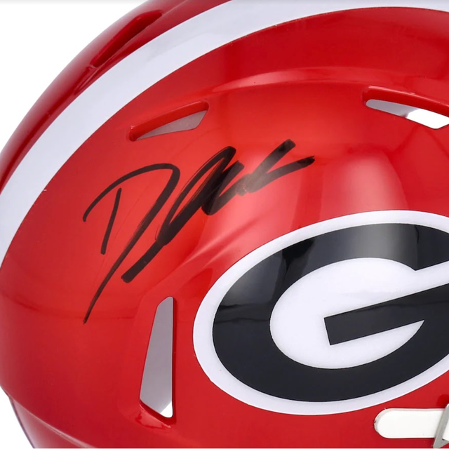 D'ANDRE SWIFT Autographed Georgia Bulldogs Speed Mini Helmet FANATICS