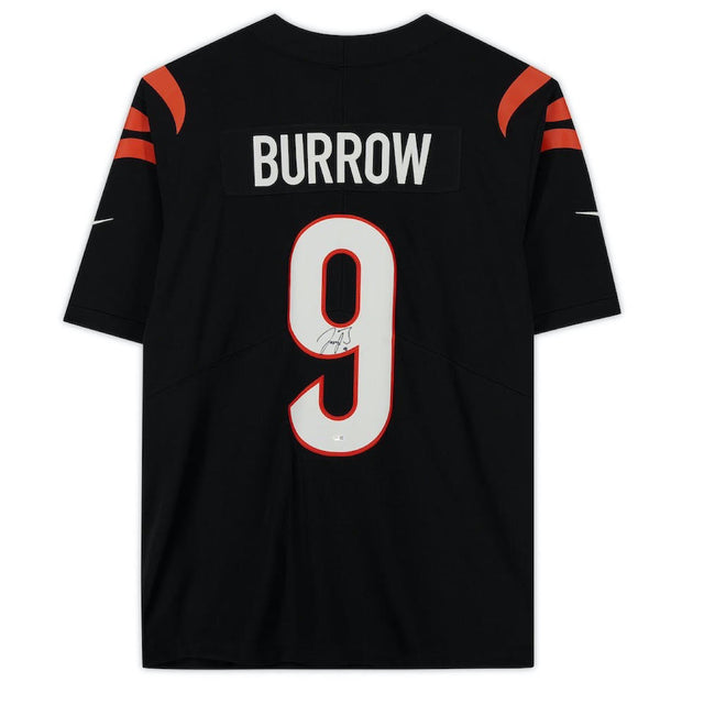 JOE BURROW Autographed Bengals 2021 Black Nike Limited Jersey FANATICS