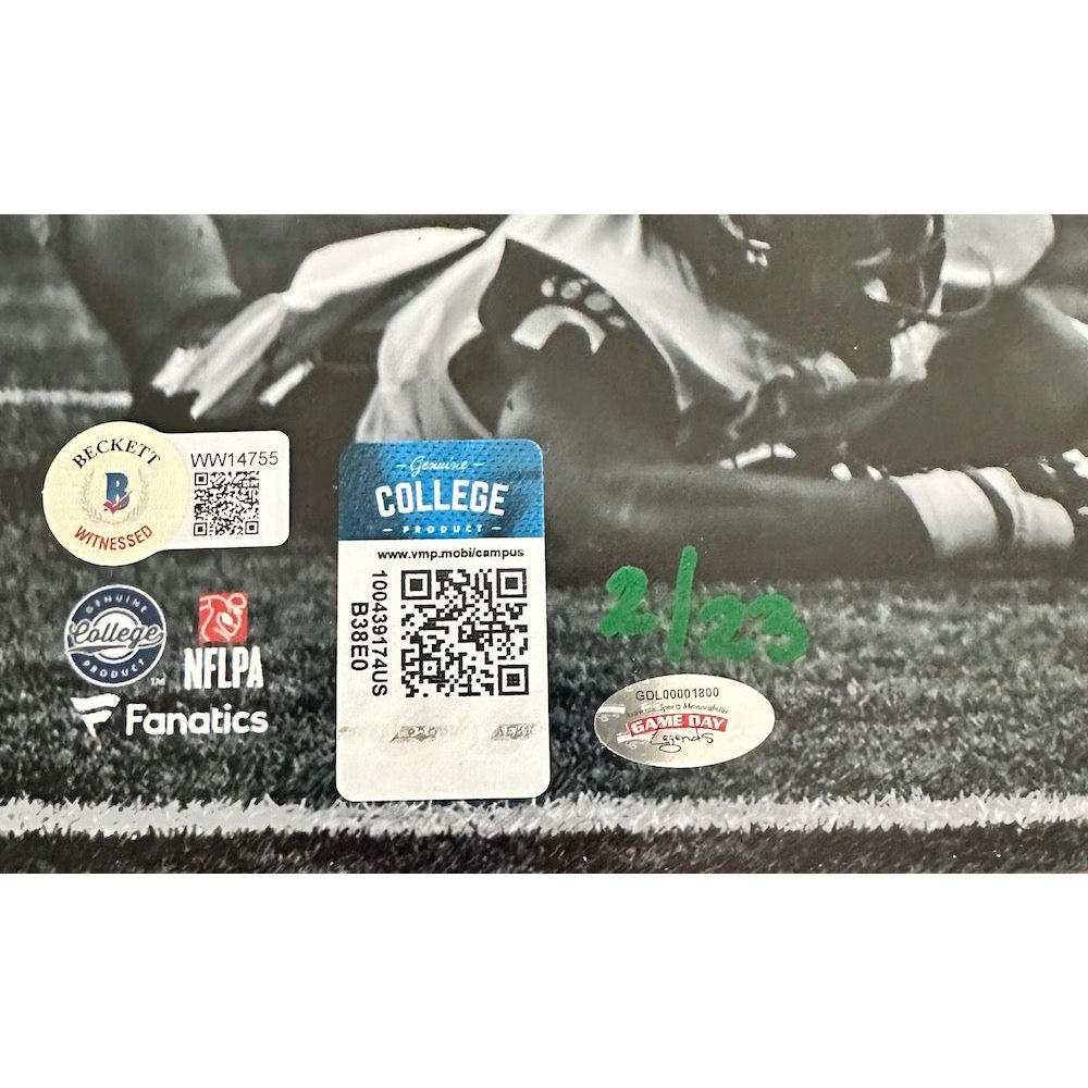 Kyren Williams Autographed (in green ink) & Inscribed "Go Irish" 11" x 14" Photo Beckett / GDL LE 23