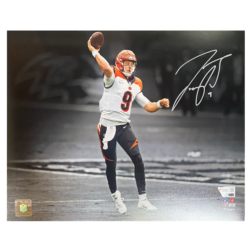 Joe Burrow Autographed Bengals "Throwing" 11" x 14" Photograph Fanatics