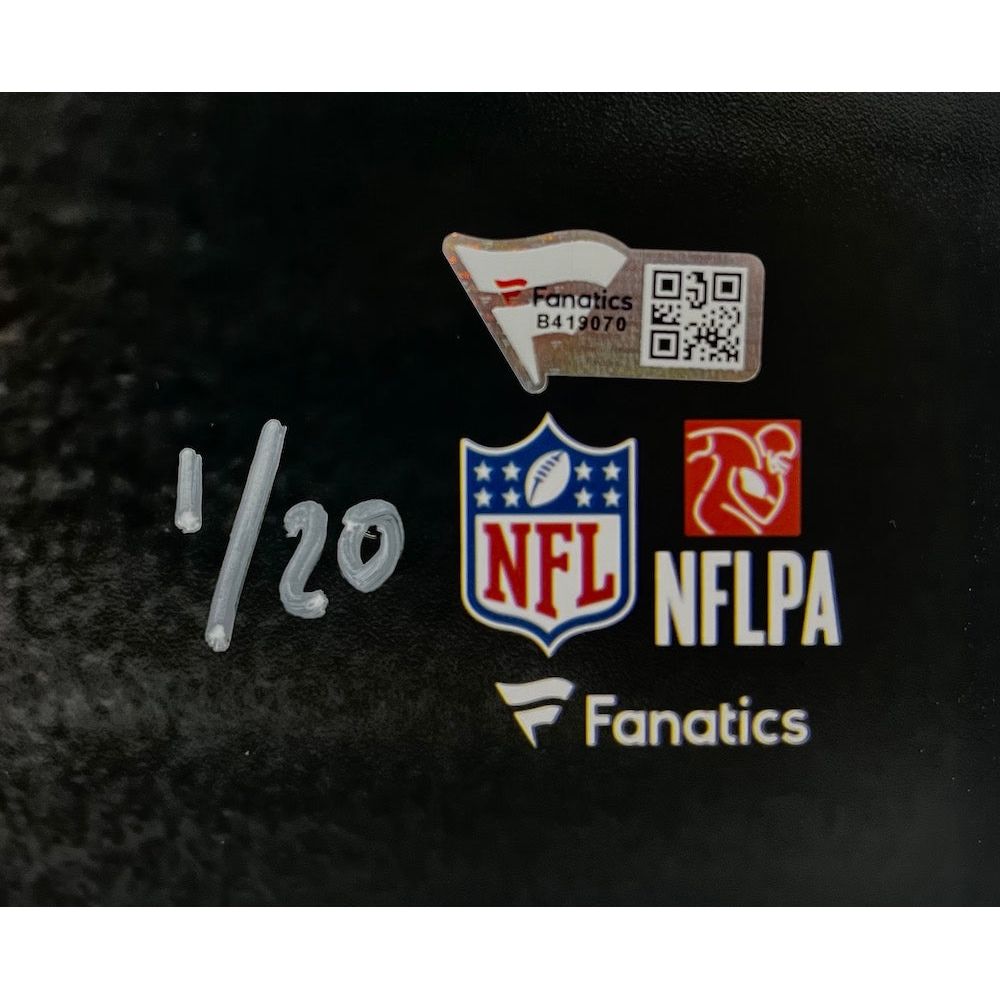 CEEDEE LAMB Autographed Cowboys 16" x 20" Spotlight Photograph FANATICS LE 1/20