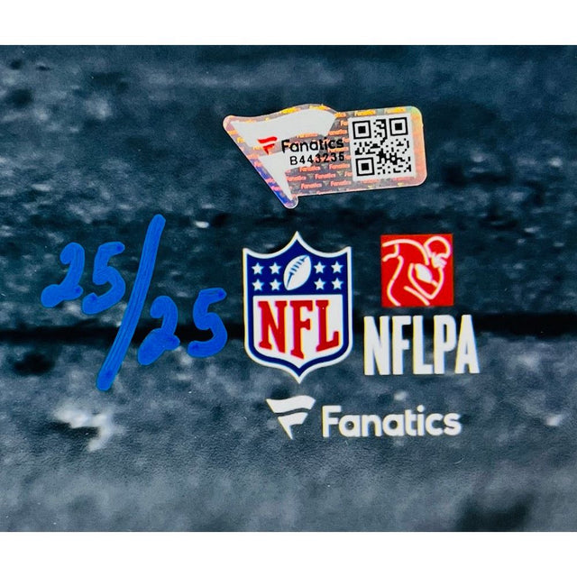 DERRICK HENRY Autographed Tennessee Titans 16" x 20" Photo FANATICS LE 25/25