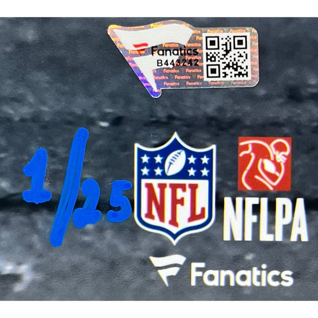 DERRICK HENRY Autographed Tennessee Titans 16" x 20" Photo FANATICS LE 1/25