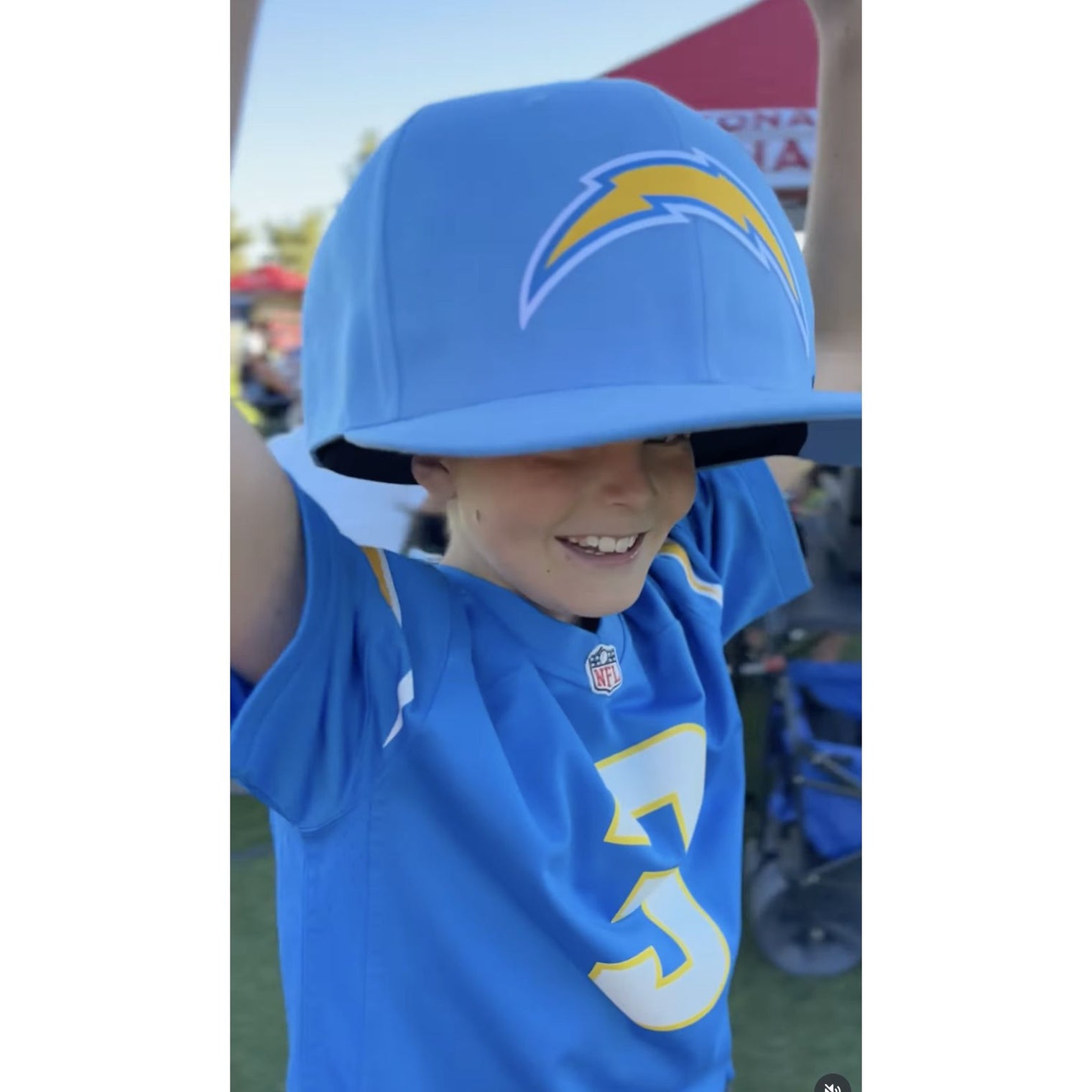 OVERSIZED SUPER FAN HAT in BLUE Los Angeles Chargers (Great Gift / Great for autographs)