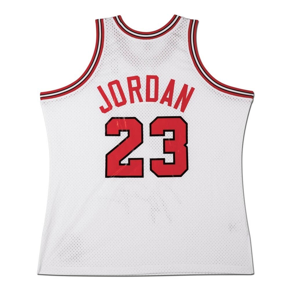 MICHAEL JORDAN Autographed Chicago Bulls 1991-92 White Authentic Mitchell & Ness Jersey UDA
