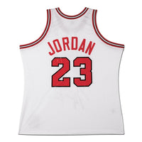 MICHAEL JORDAN Autographed Chicago Bulls 1991-92 White Authentic Mitchell & Ness Jersey UDA
