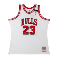 MICHAEL JORDAN Autographed Chicago Bulls 1991-92 White Authentic Mitchell & Ness Jersey UDA
