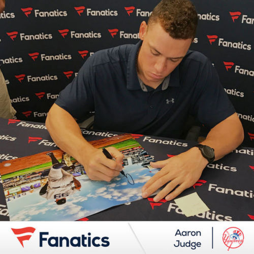 AARON JUDGE Autographed 16" x 20" "Running Out of Dugout" Photograph FANATICS